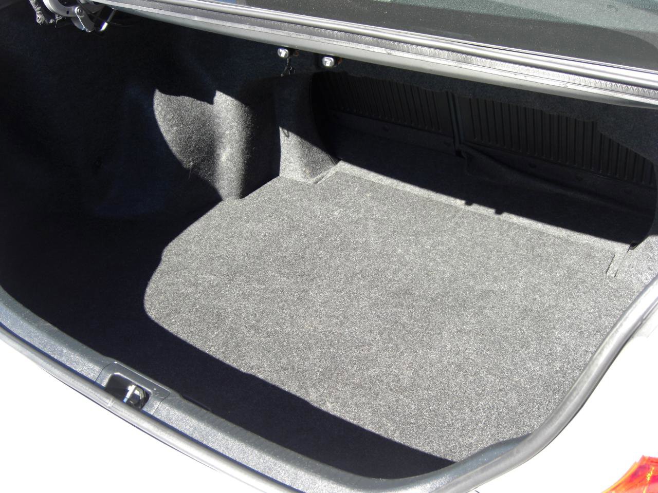 Used 2013 Toyota Camry SE w/ Leather Pkg image 20