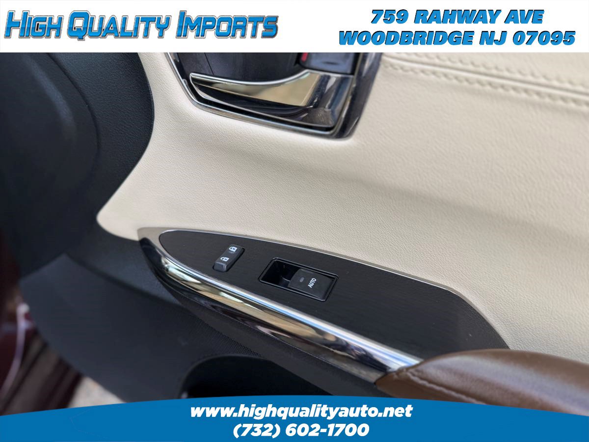 Used 2014 Toyota Avalon XLE Touring image 47