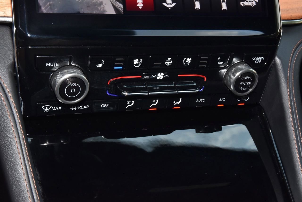Used 2023 Jeep Grand Cherokee L Summit AWD/4WD image 31