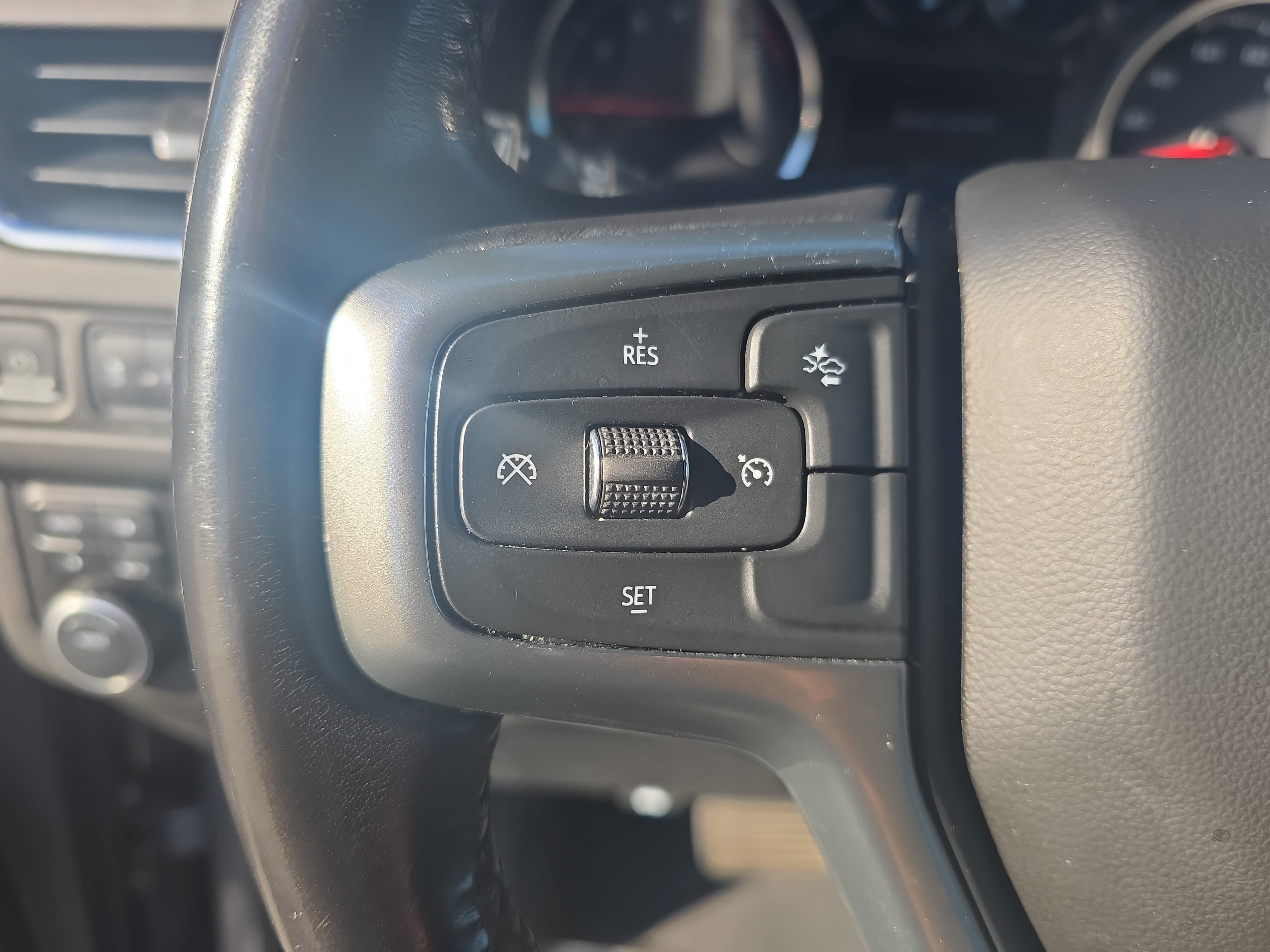 Used 2021 Chevrolet Tahoe LT AWD/4WD image 19