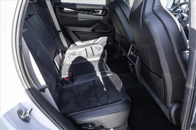 Used 2022 Porsche Cayenne GTS image 24