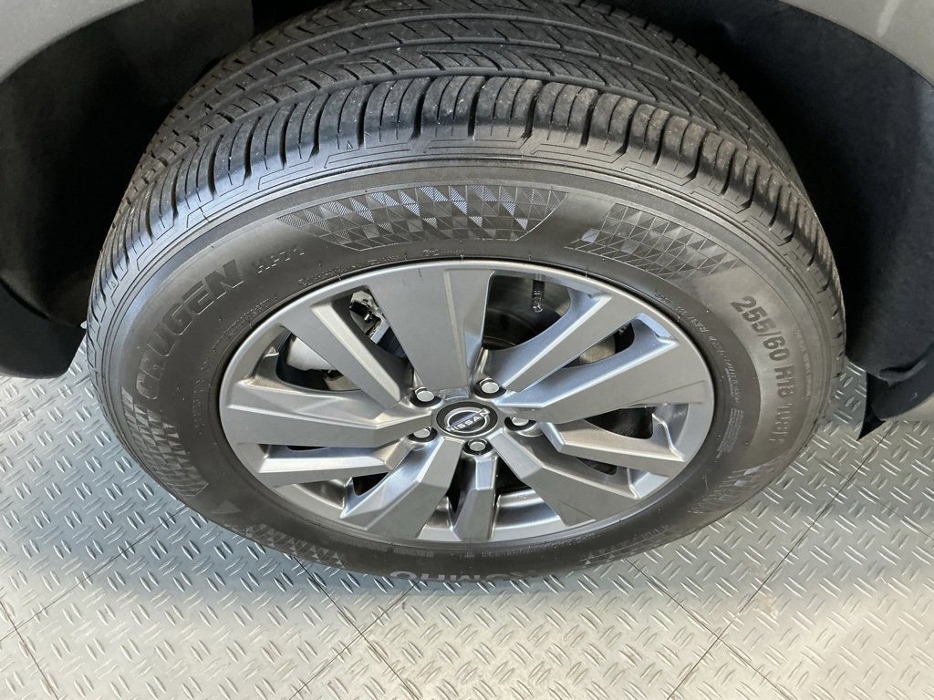 Used 2025 Nissan Pathfinder SV image 32