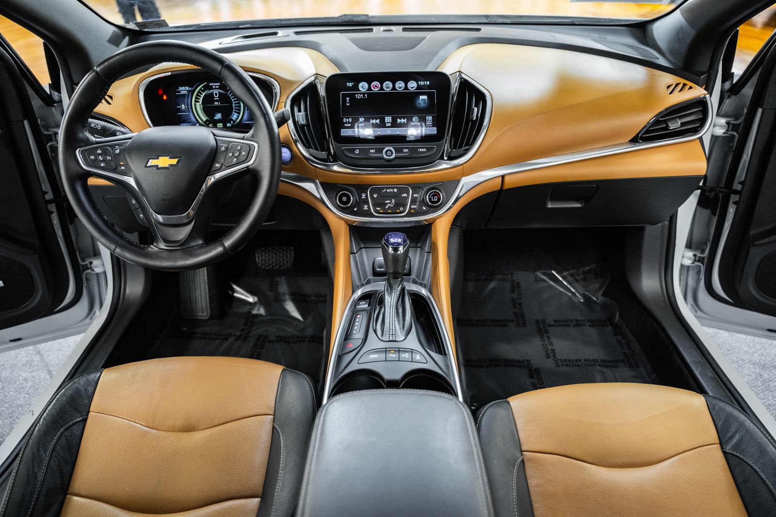 Used 2016 Chevrolet Volt Premier w/ Driver Confidence Package FWD image 18