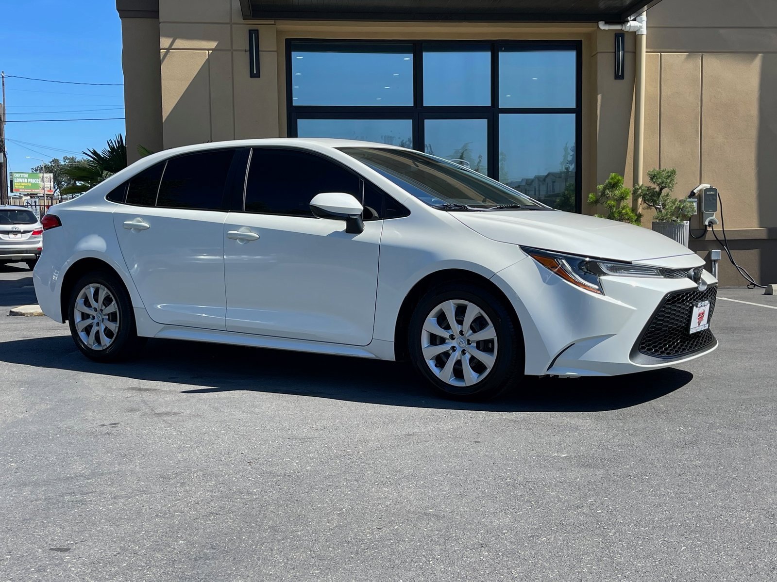 Used 2020 Toyota Corolla LE w/ Carpet Mat Package (TMS) image 2