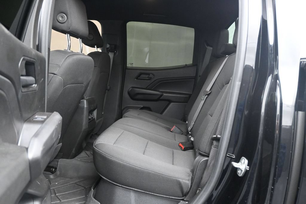 Used 2025 Chevrolet Colorado W/T RWD image 14