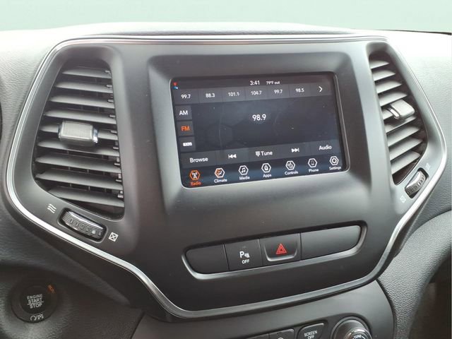 Used 2020 Jeep Cherokee Latitude Plus image 21