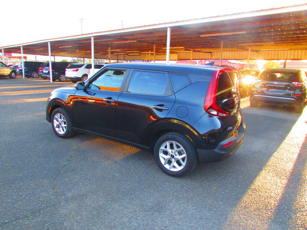 Used 2022 Kia Soul S image 10