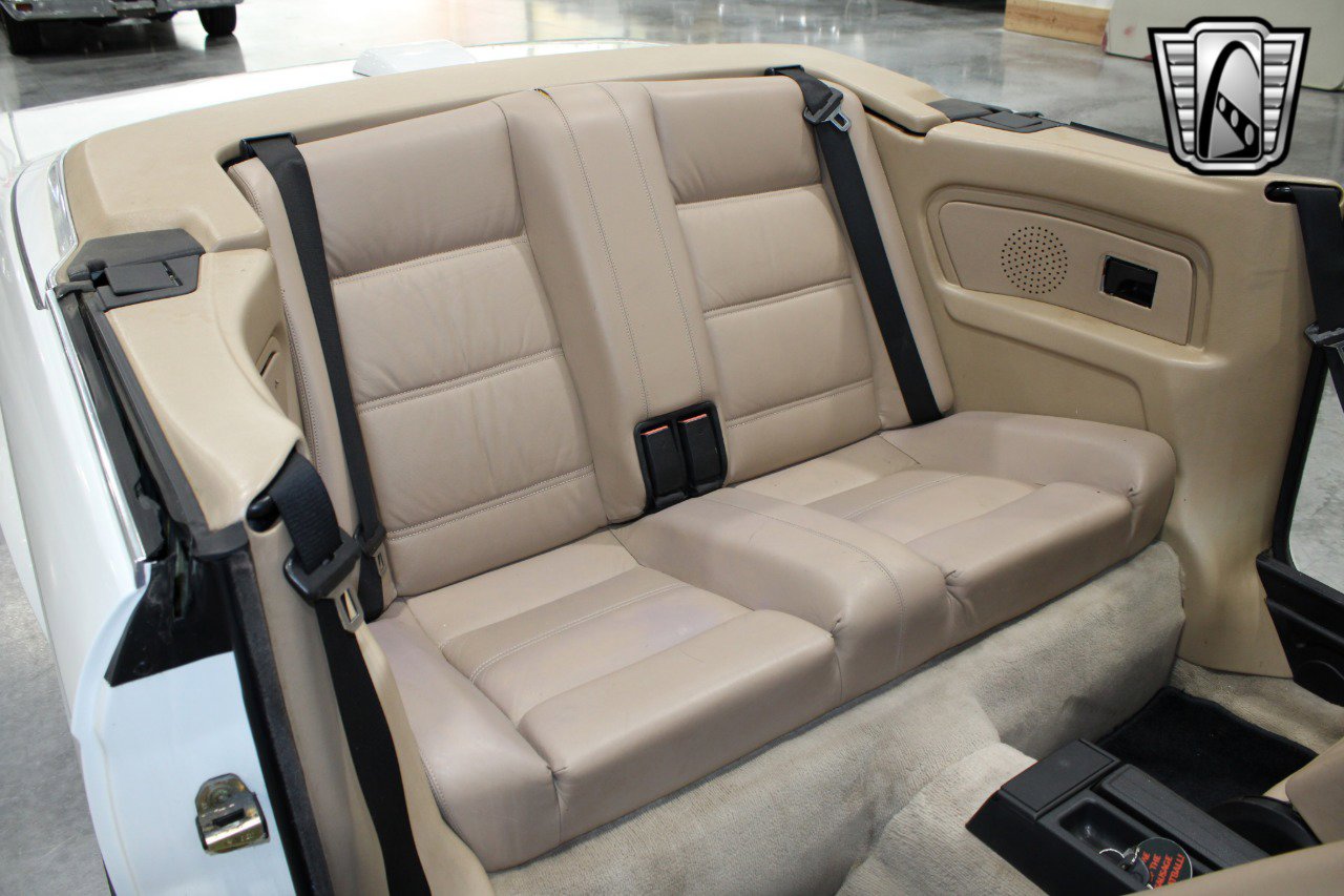 Used 1988 BMW 325i Convertible image 25