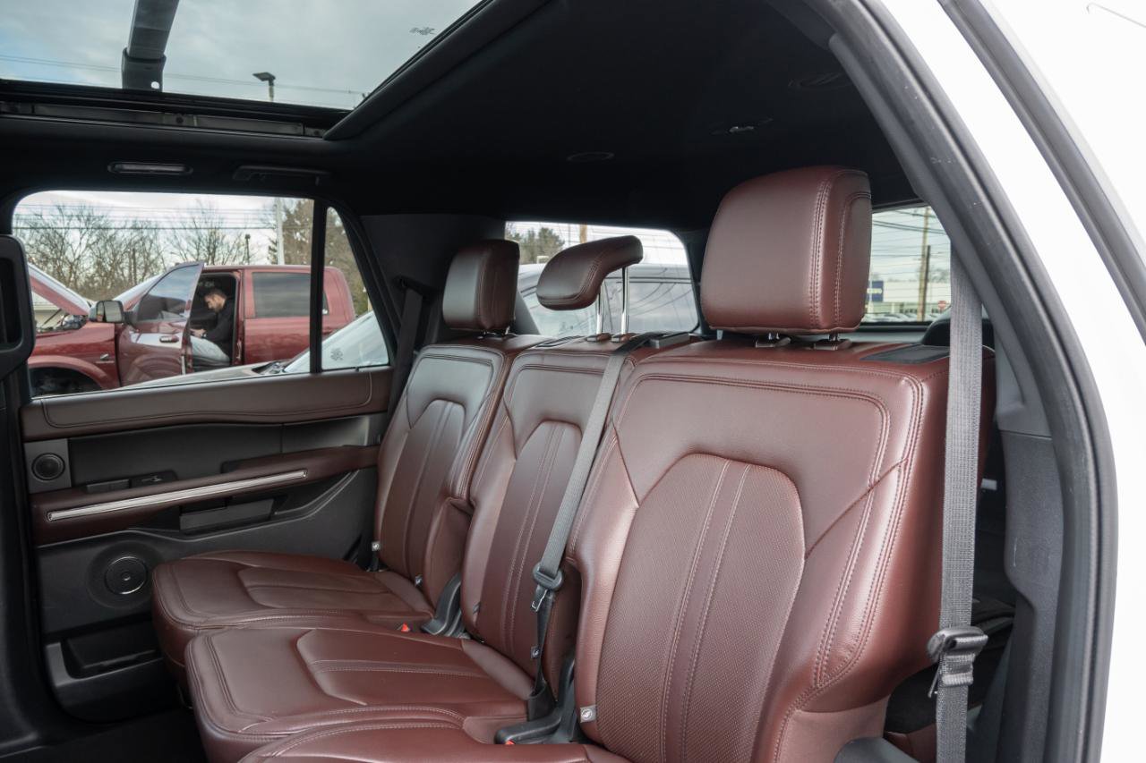 Used 2024 Ford Expedition Limited image 25