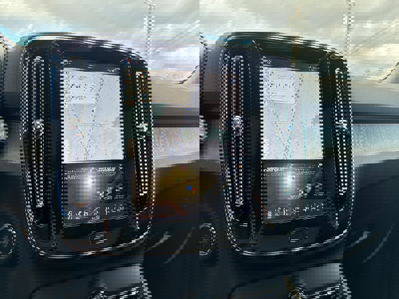 New 2026 Volvo XC40 B5 Ultra w/ Protection Package Premier image 24