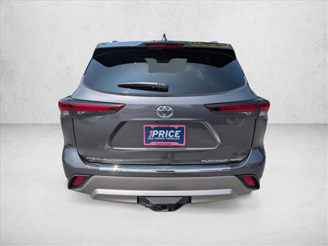 Used 2025 Toyota Highlander Platinum AWD/4WD image 7