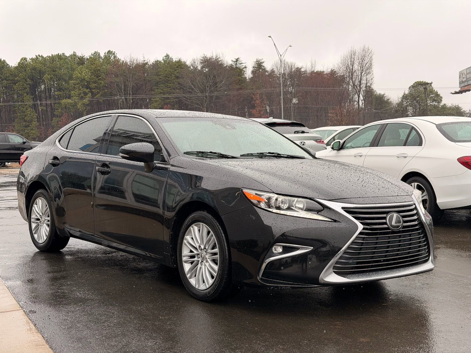 Used 2017 Lexus ES 350 w/ Premium Package image 4