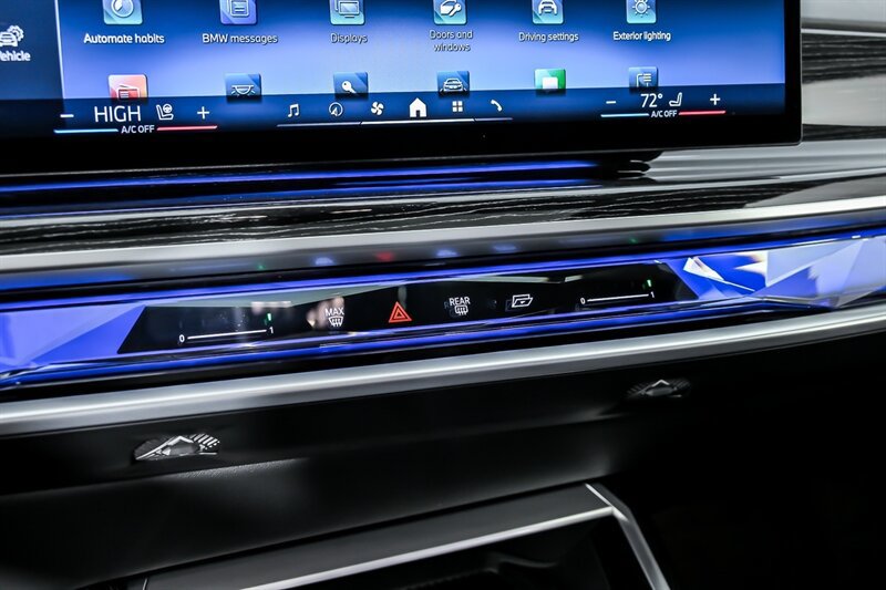 Used 2024 BMW 760i xDrive AWD/4WD image 36