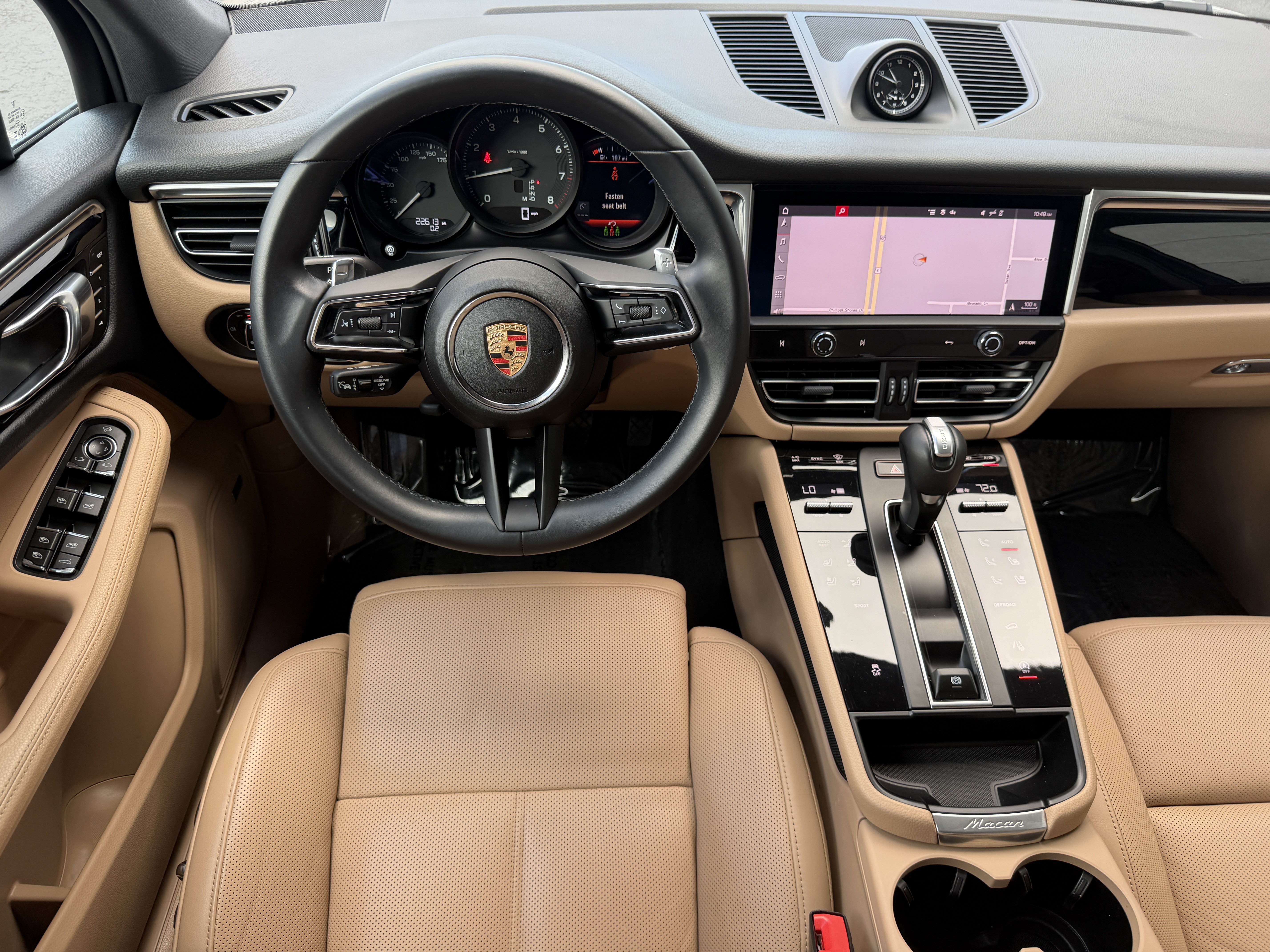 Certified 2023 Porsche Macan AWD/4WD image 15