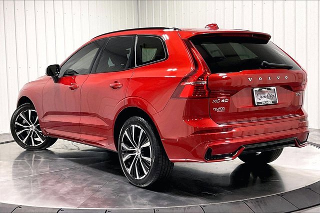 Used 2023 Volvo XC60 B5 Plus w/ Climate Package AWD/4WD image 12