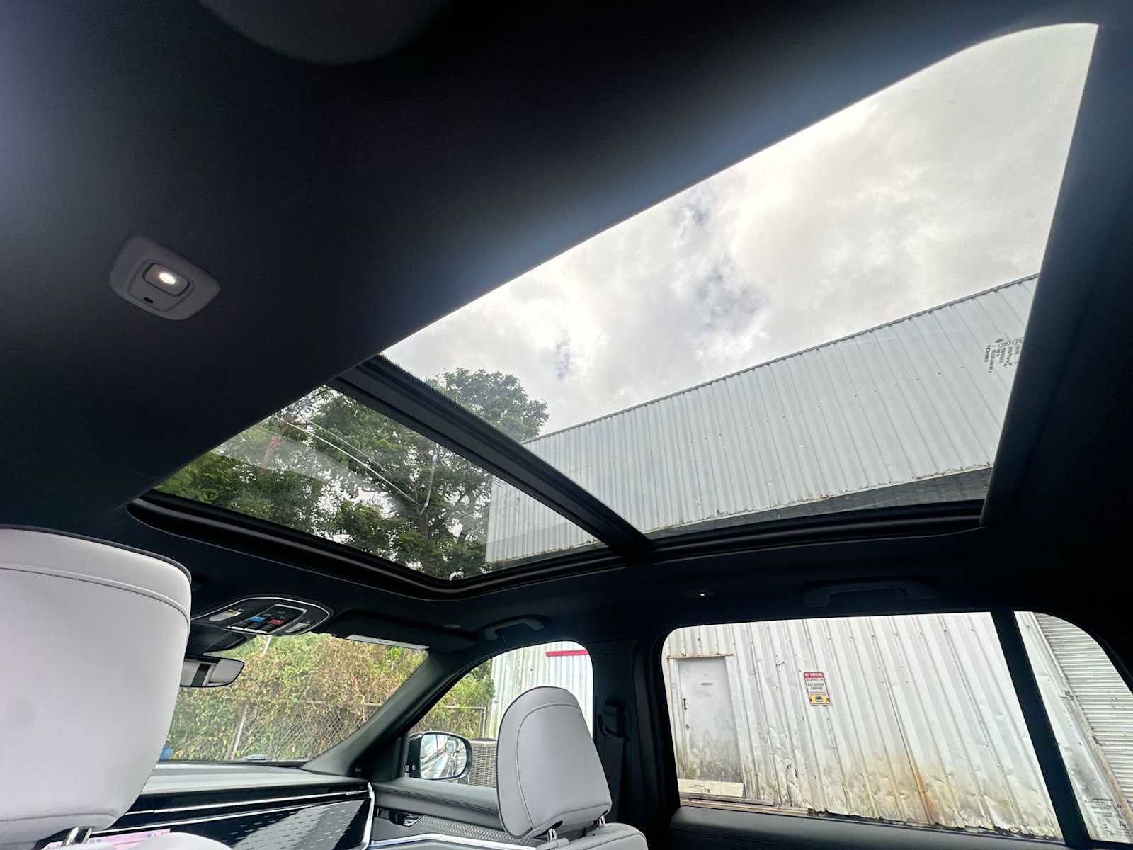 New 2025 Jeep Wagoneer S Limited image 16