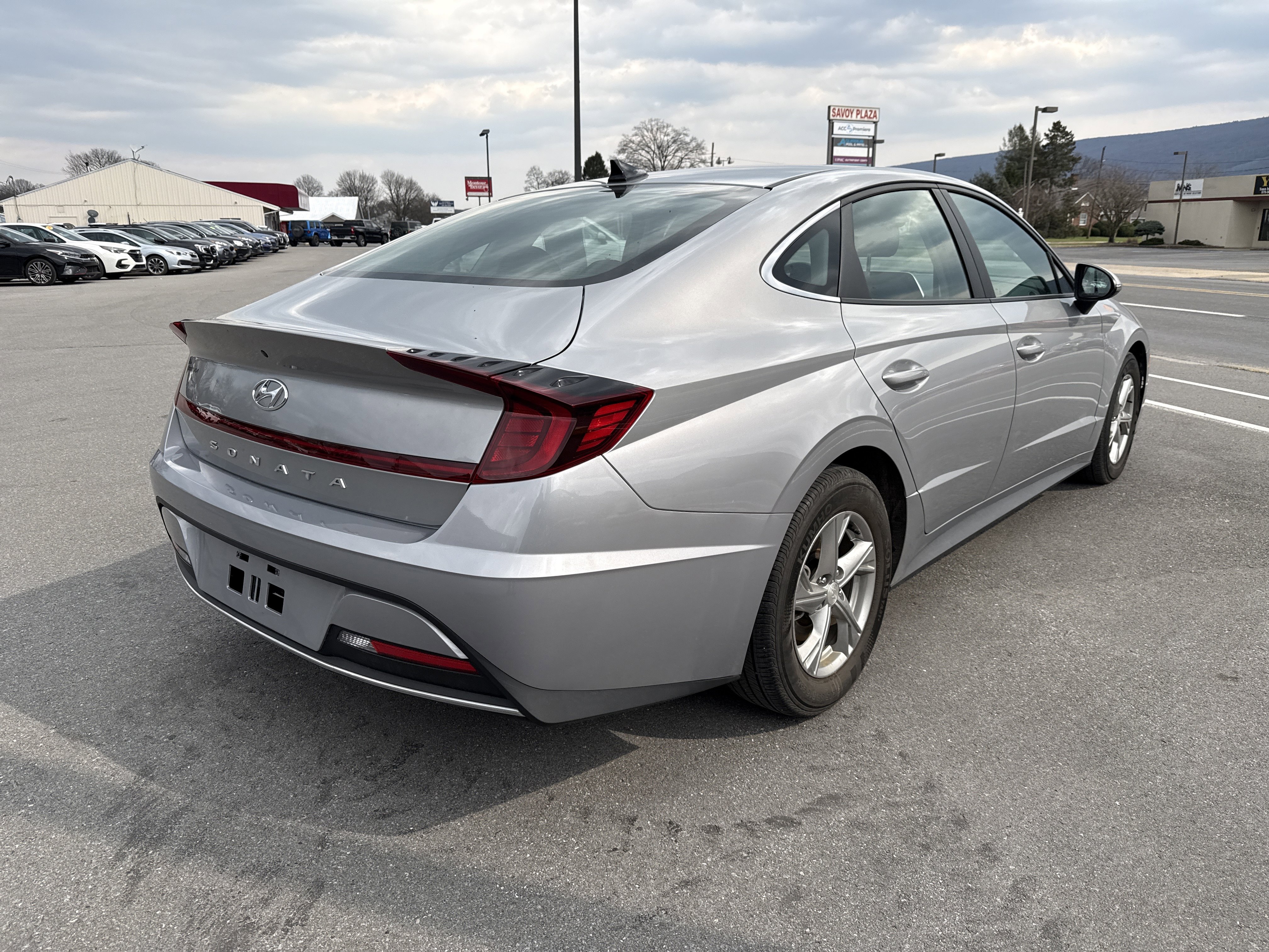 Used 2023 Hyundai Sonata SE image 3