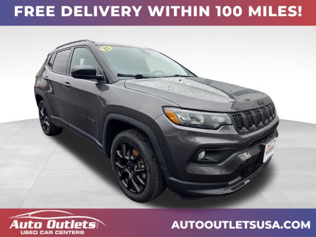 Used 2023 Jeep Compass Latitude AWD/4WD image 1