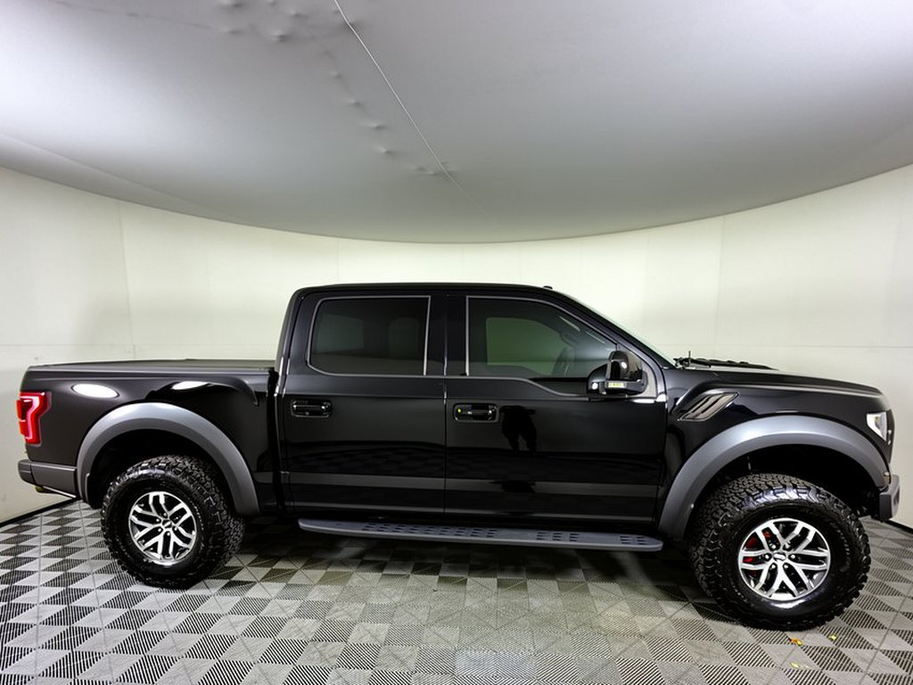 Used 2017 Ford F150 Raptor w/ Equipment Group 802A Luxury AWD/4WD image 9