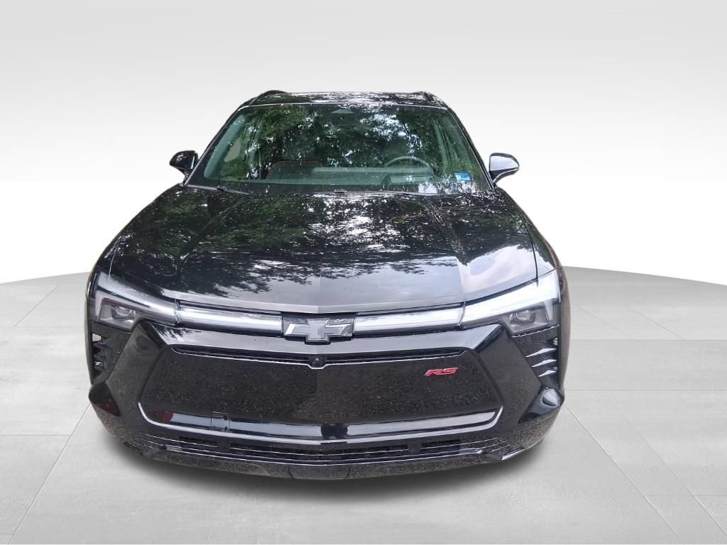 Used 2025 Chevrolet Blazer EV RS RWD image 2