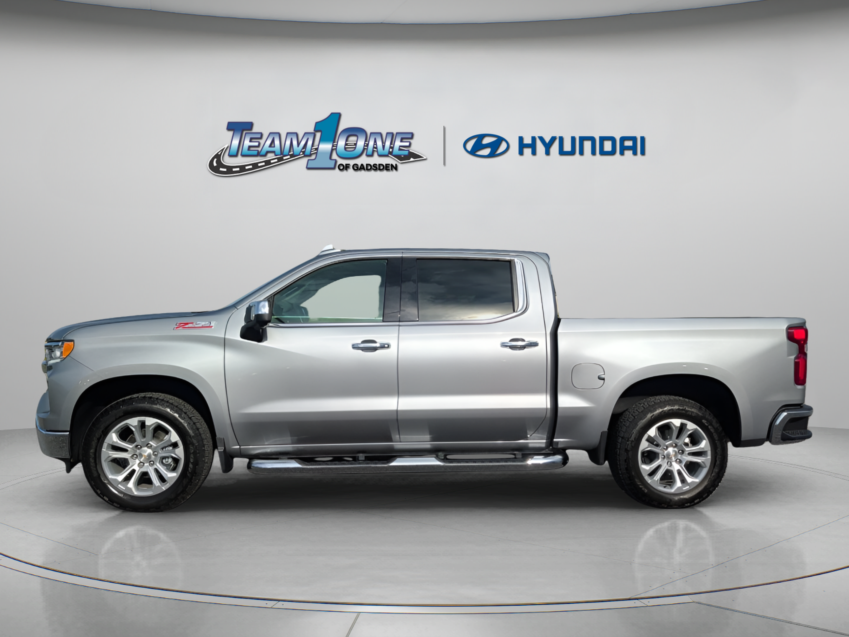 Used 2026 Chevrolet Silverado 1500 LTZ AWD/4WD image 5