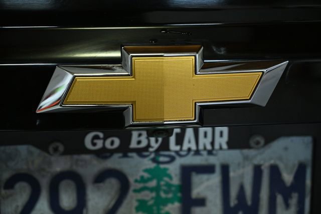 Used 2018 Chevrolet Suburban LT image 9