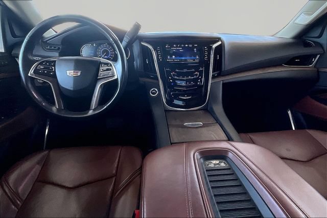 Used 2018 Cadillac Escalade Premium Luxury w/ LPO, Radiant Package AWD/4WD image 7