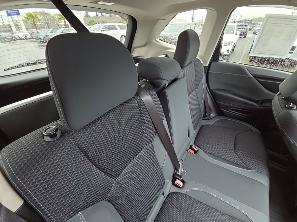 Used 2019 Subaru Forester Premium w/ All-Weather Package image 18