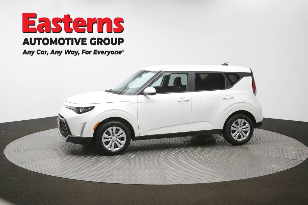 Used 2025 Kia Soul LX FWD image 58