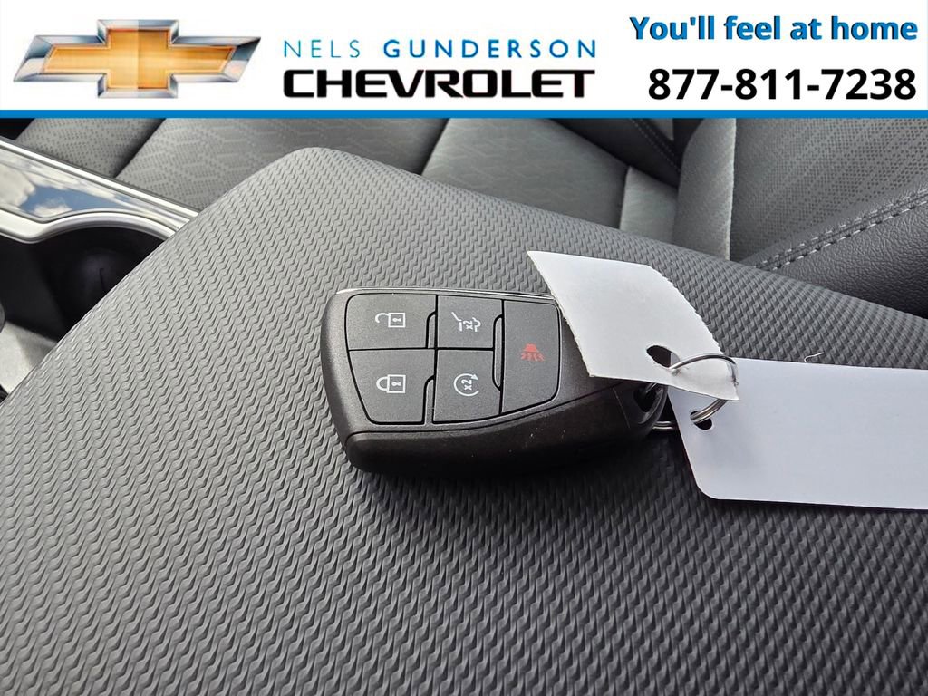 New 2026 Chevrolet Equinox LT w/ Convenience Package II AWD/4WD image 32