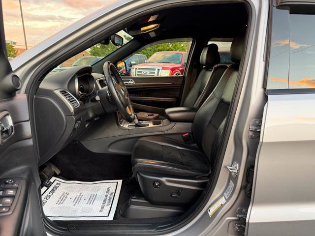 Used 2017 Jeep Grand Cherokee Altitude image 10