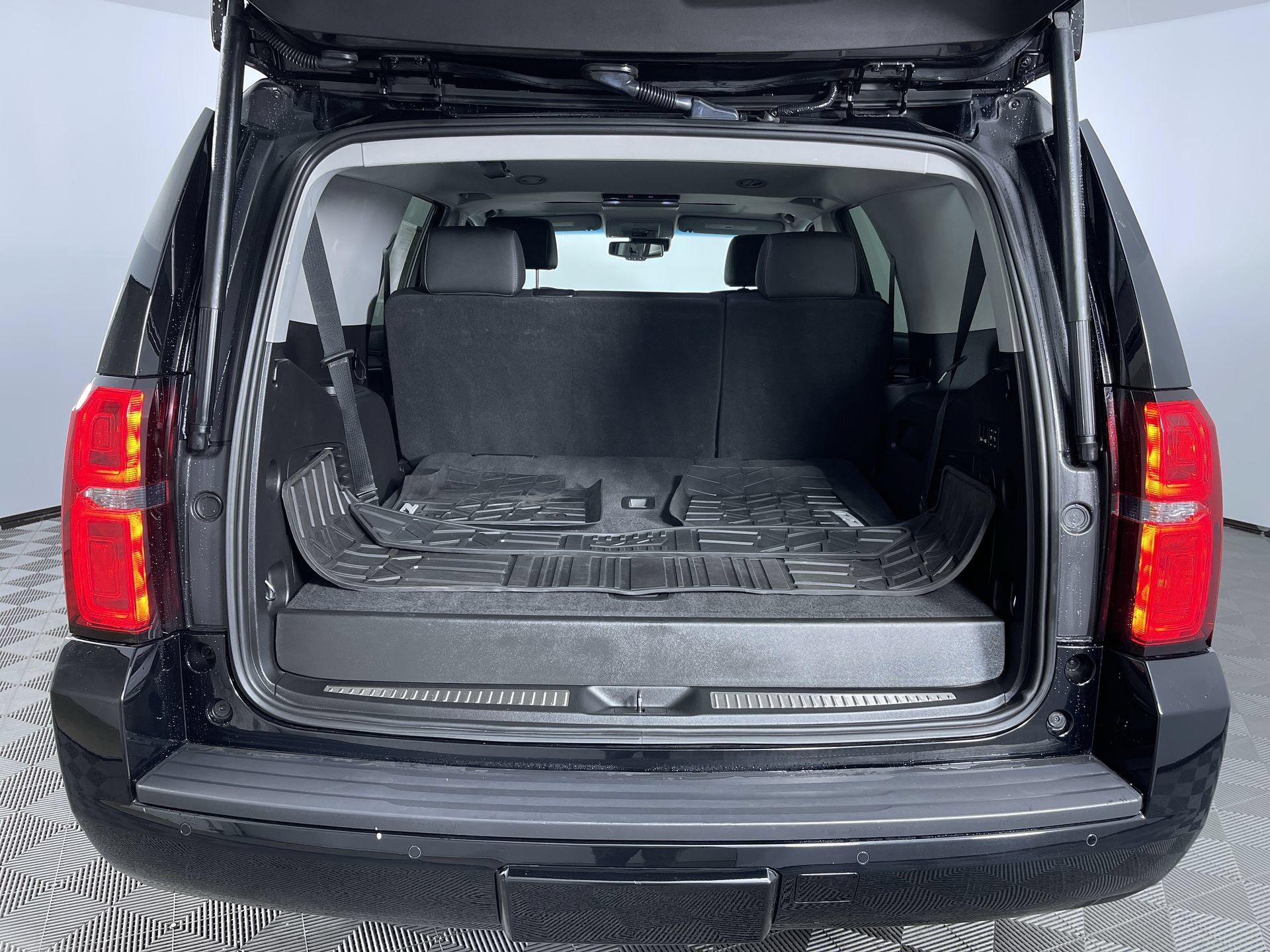 Used 2018 Chevrolet Tahoe LT AWD/4WD image 25
