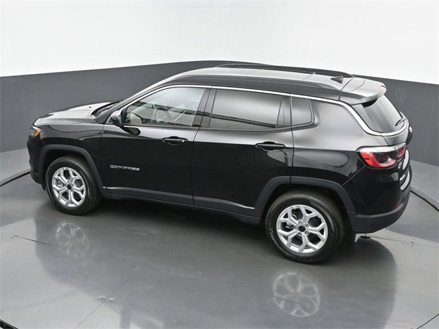 New 2025 Jeep Compass Latitude w/ Sun & Sound Group image 40