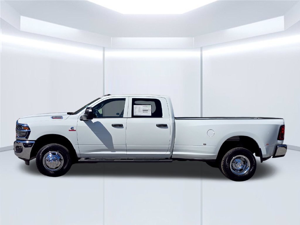 New 2026 RAM 3500 Tradesman AWD/4WD image 15