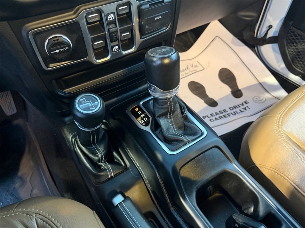 Used 2020 Jeep Wrangler Unlimited Sahara image 24