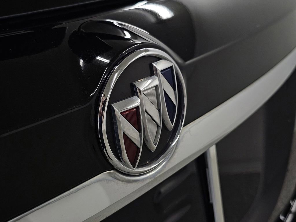 Used 2021 Buick Encore Preferred w/ Safety Package II FWD image 27