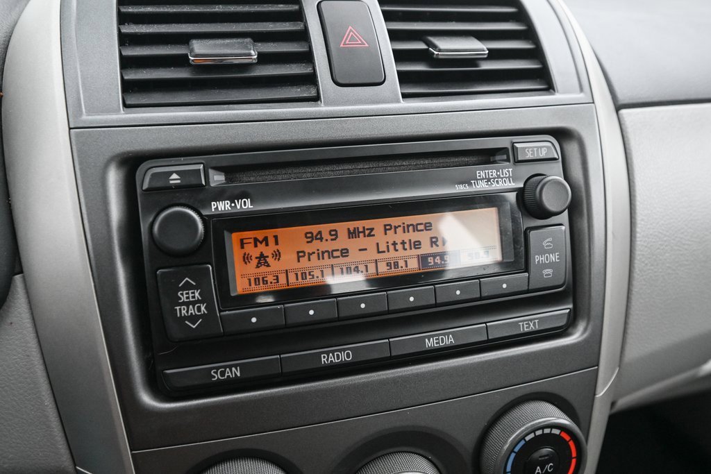 Used 2012 Toyota Corolla LE image 31