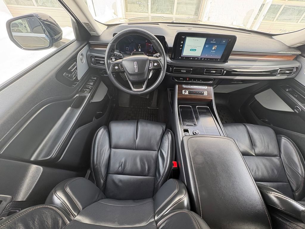 Certified 2025 Lincoln Aviator Reserve w/ Equipment Group 201A image 19