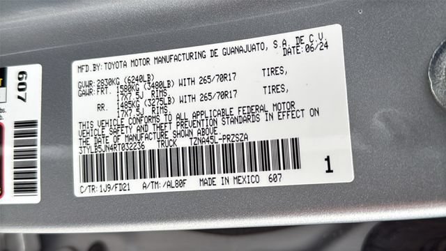 Used 2024 Toyota Tacoma TRD Off-Road AWD/4WD image 30