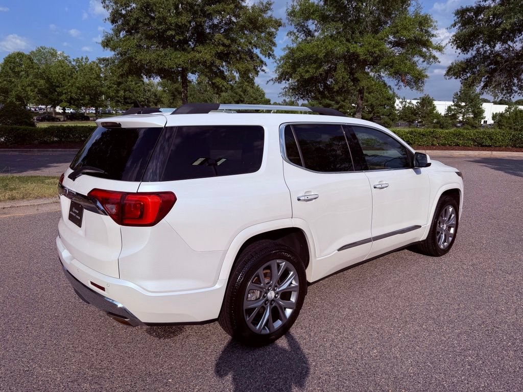 Used 2017 GMC Acadia Denali w/ Technology Package FWD image 17
