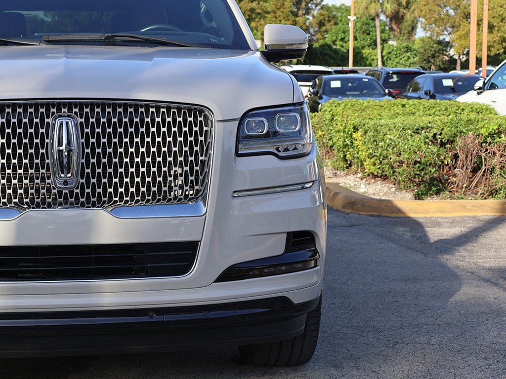 Used 2022 Lincoln Navigator Reserve image 20