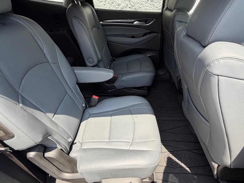 Used 2019 Buick Enclave Essence AWD/4WD image 14