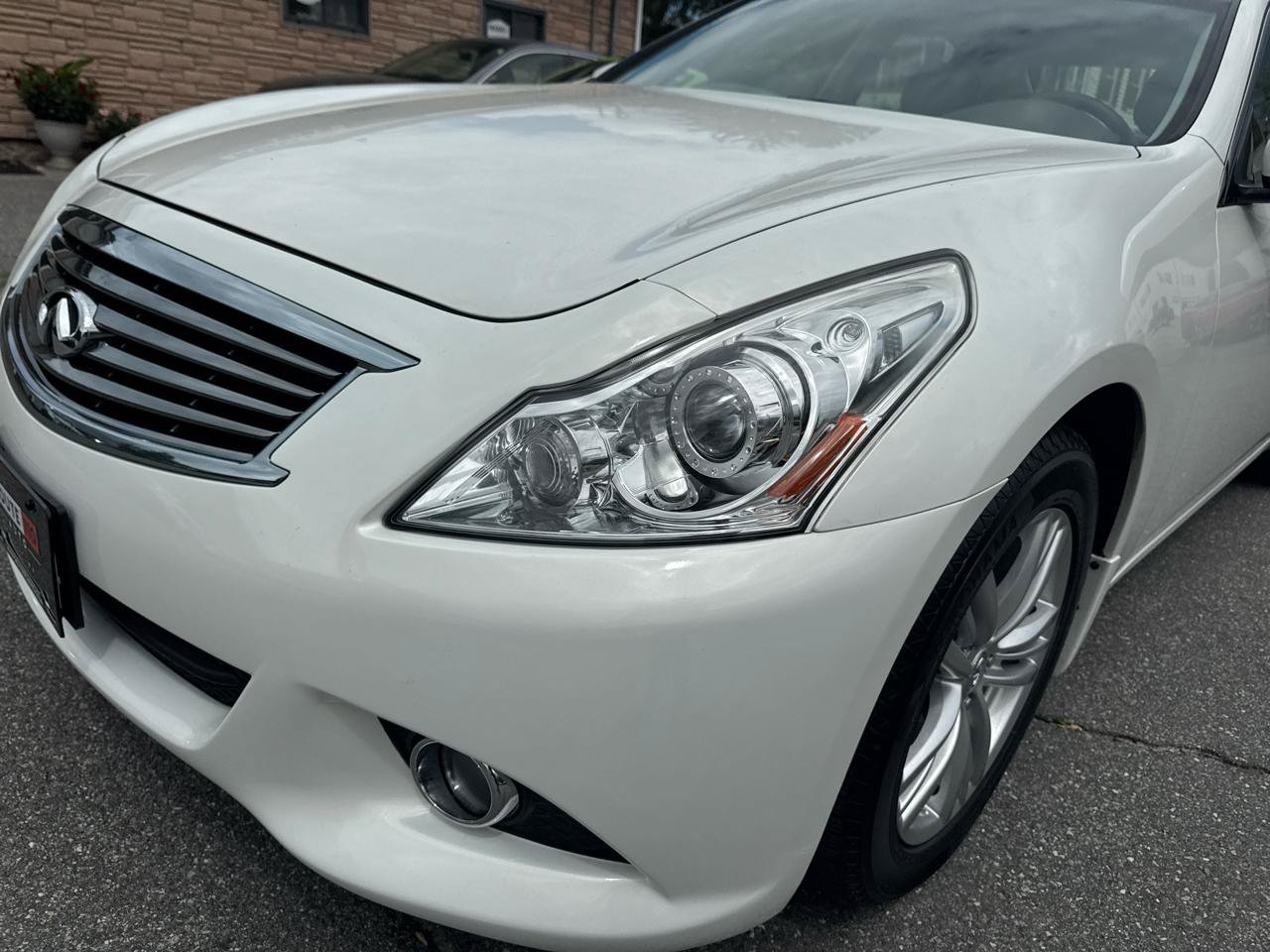 Used 2013 INFINITI G37 x Sedan w/ Premium Pkg AWD/4WD image 14