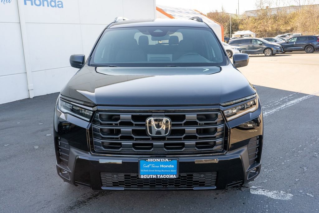 New 2026 Honda Pilot Sport image 3