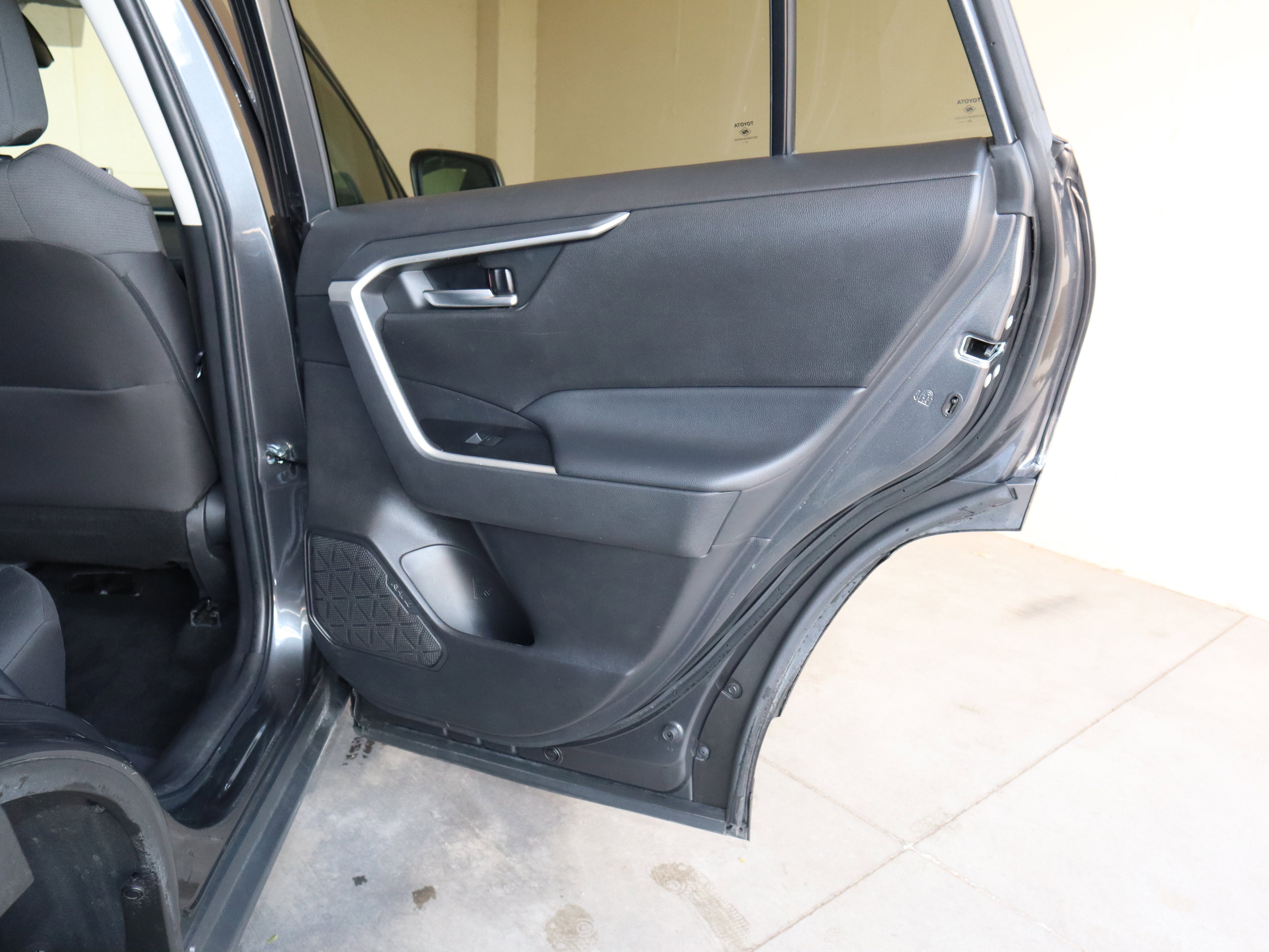 Used 2024 Toyota RAV4 XLE w/ Convenience Package FWD image 45