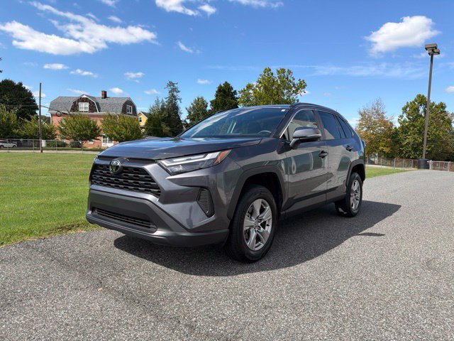 Used 2025 Toyota RAV4 XLE FWD image 4