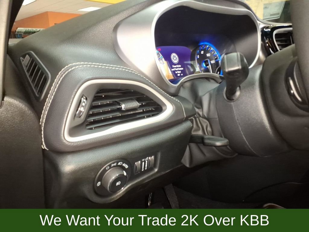 New 2026 Chrysler Pacifica Select w/ S Appearance Package image 13