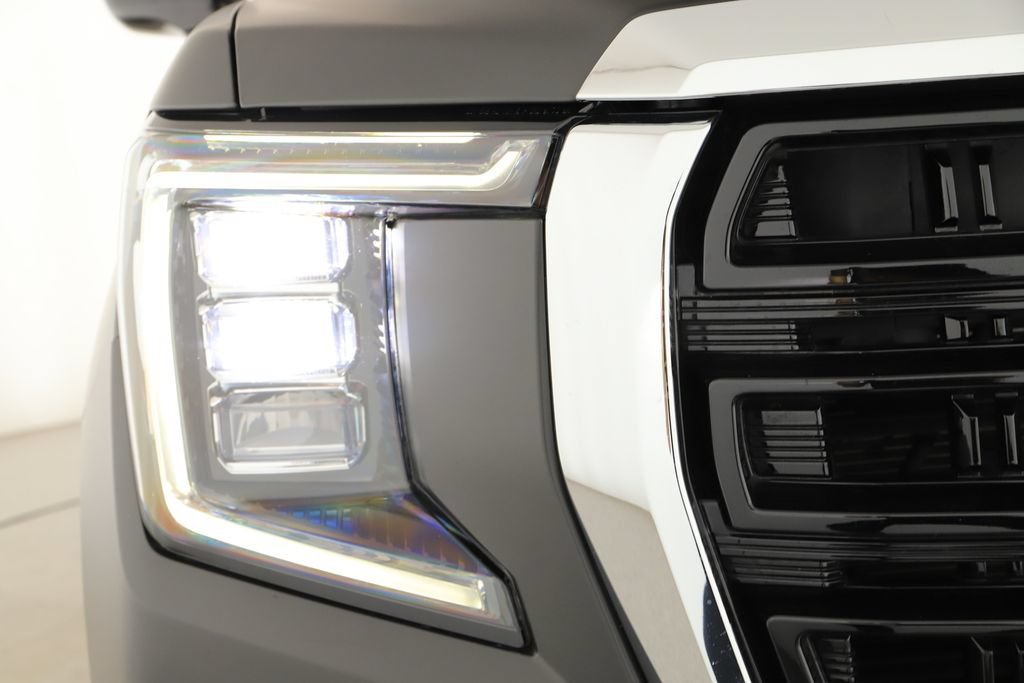 Used 2022 GMC Yukon SLE w/ Gmc Pro Safety Plus Package RWD image 35