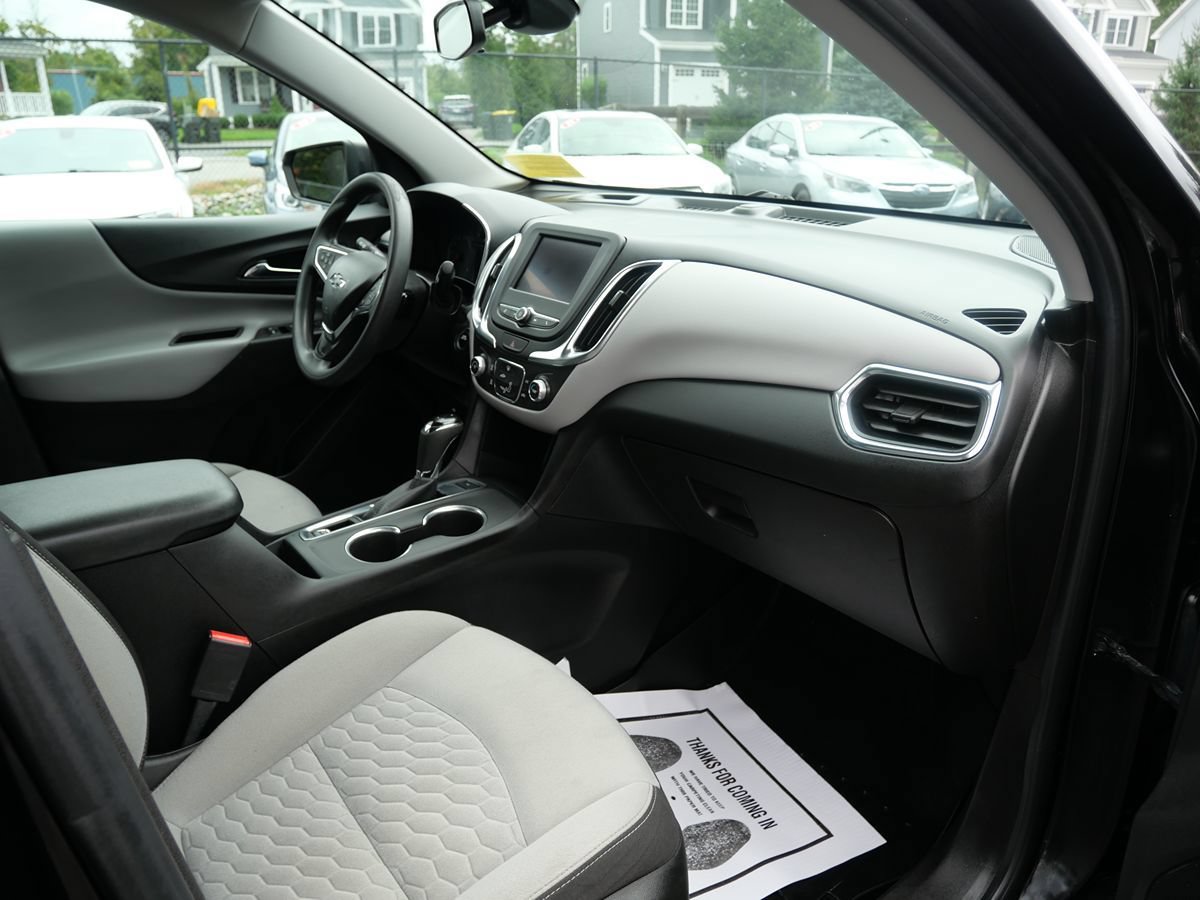 Used 2021 Chevrolet Equinox LS AWD/4WD image 16