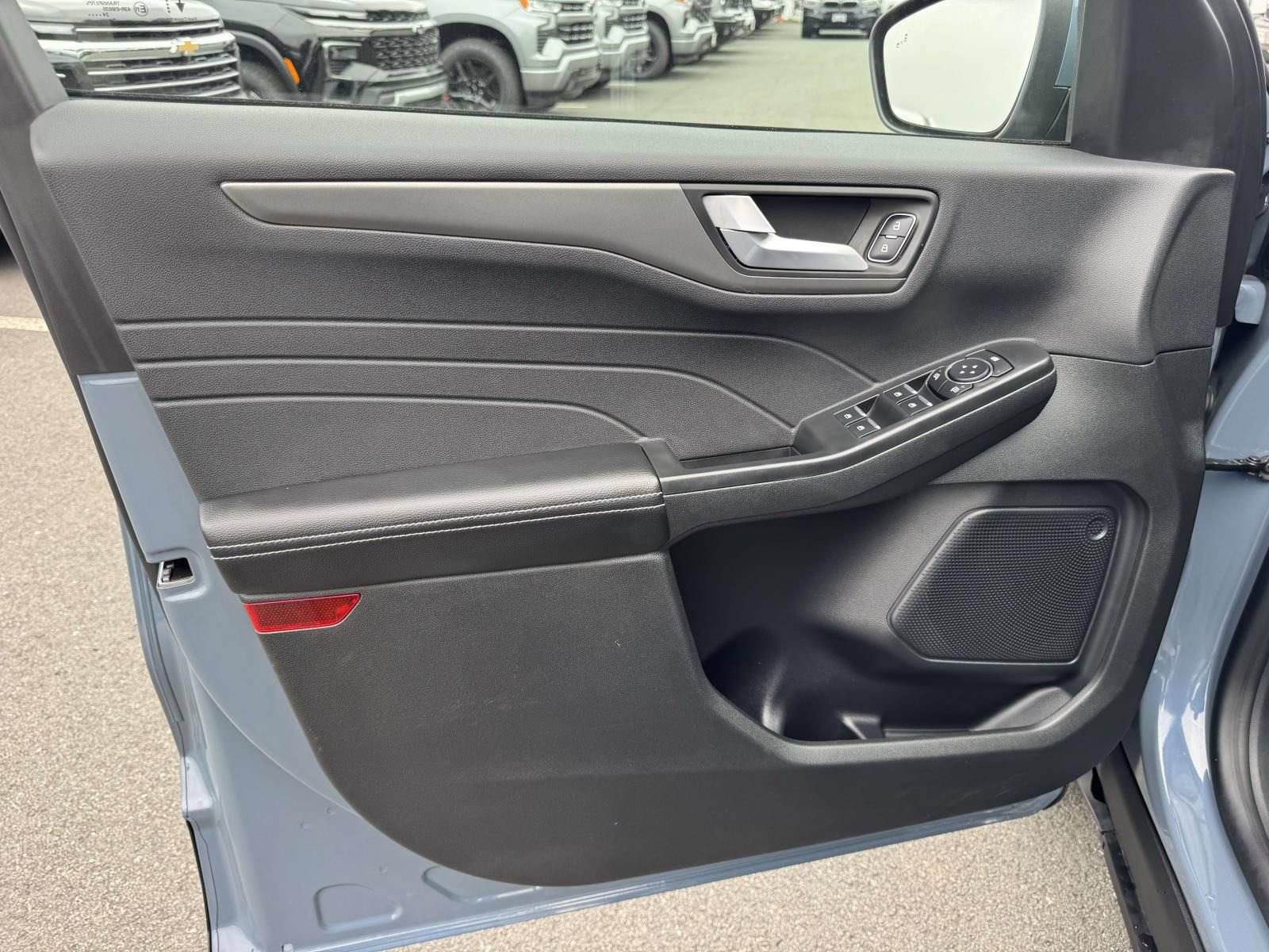 Used 2025 Ford Escape SE FWD image 20